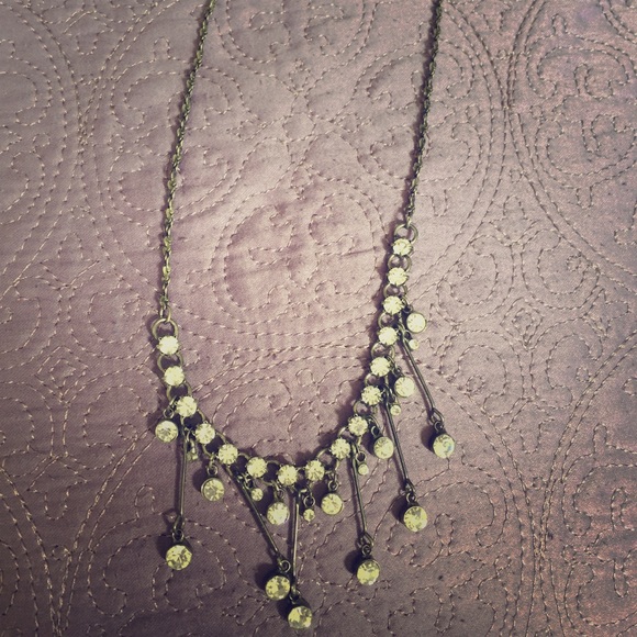 SILVER TONED AND RHINESTONE JEWELRY