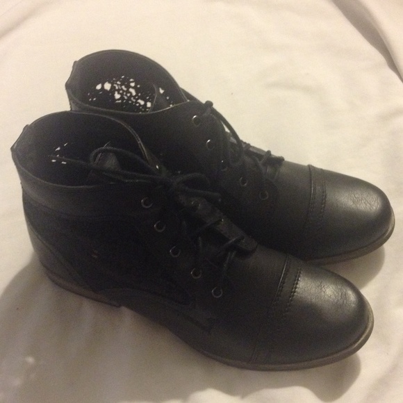 Ankle lace up bootie from Wanted women's size 9