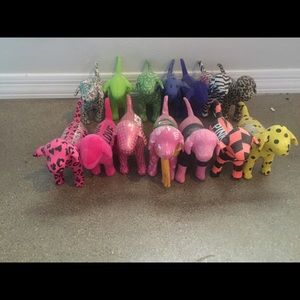 Victoria Secret pink dogs