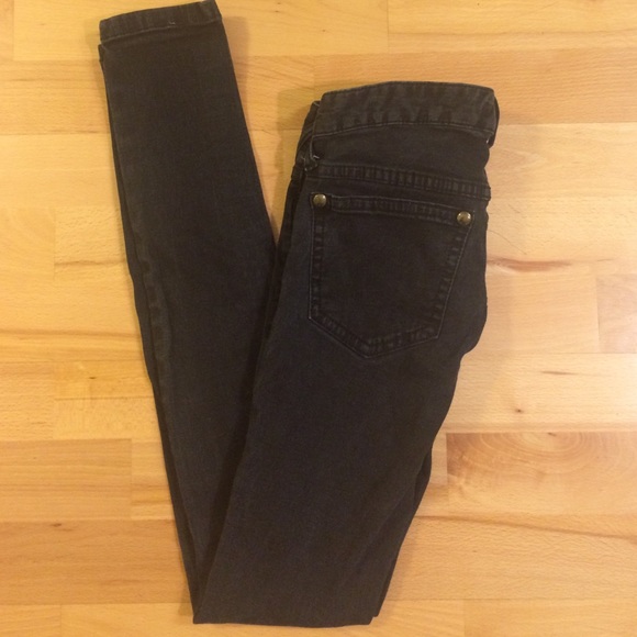 Free People dark washed denim skinny jeans W 24