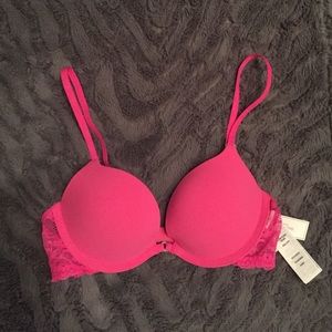 NWT Gilly Hicks bra!