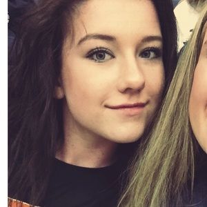 Meet your Posher, Olivia