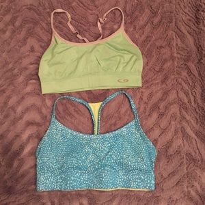 Bundle of 2 sports bras!