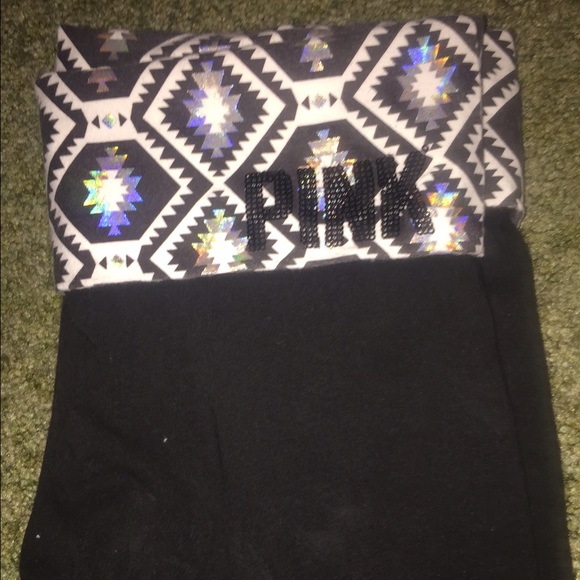 PINK VS CROPPED LEGGINGS