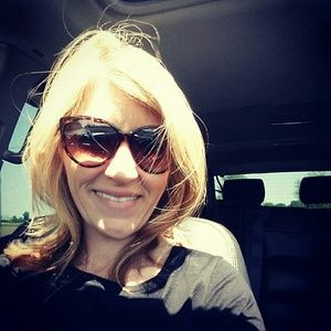 Meet your Posher, Candace