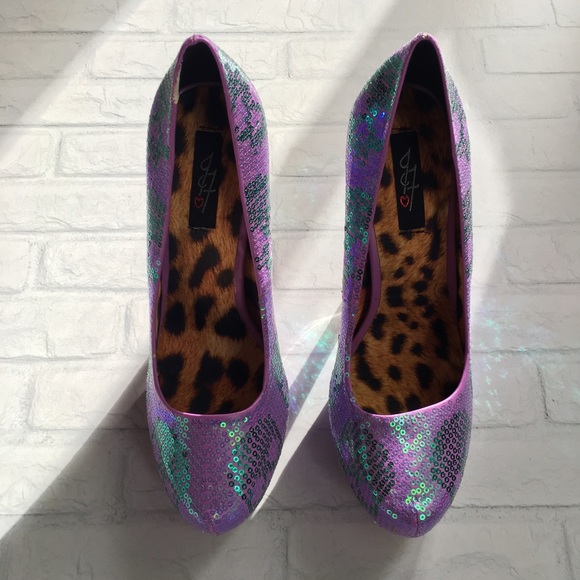 Iron fist lavendar skull heels - Picture 2 of 3