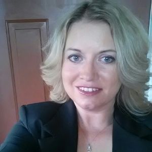 Meet your Posher, Holly