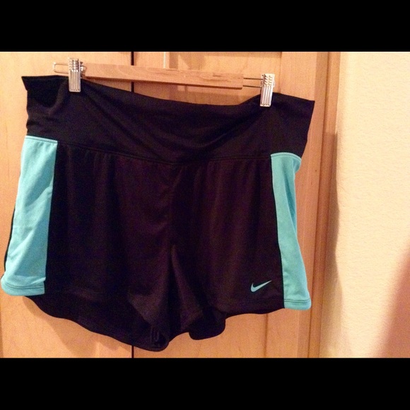 NEW Women's Nike DRI-Fit Shorts-XL