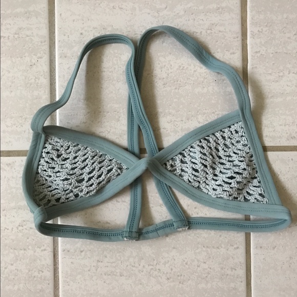 Posh put foam kainalu crochet top