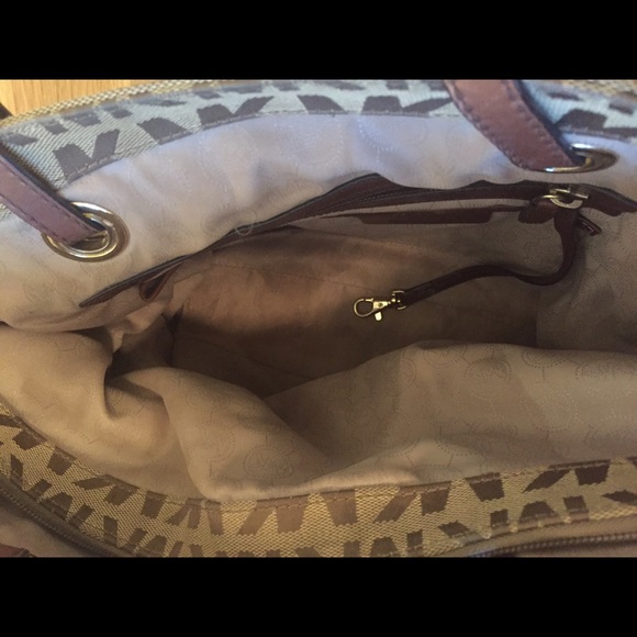 additional photos. - Picture 2 of 4