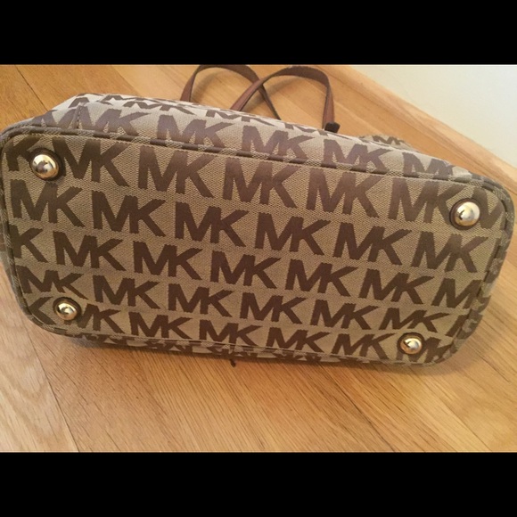 additional photos. - Picture 4 of 4