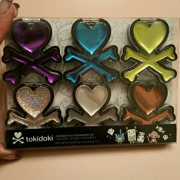 NIB tokidoki rare cromatico eye shadow gift set 6