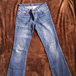 Rock & Republic Blue low cut stretch denim jeans