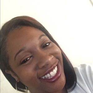 Meet your Posher, Erikah