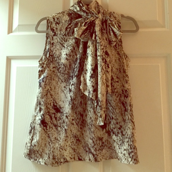 Vince Camuto sleeveless bowtie silk snake print