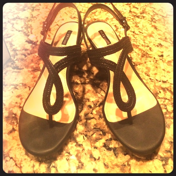 Size 9 black wedges