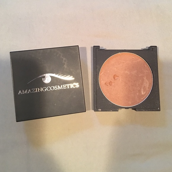 Amazing Cosmetics Velvet Mineral Foundation - Deep - Picture 3 of 4