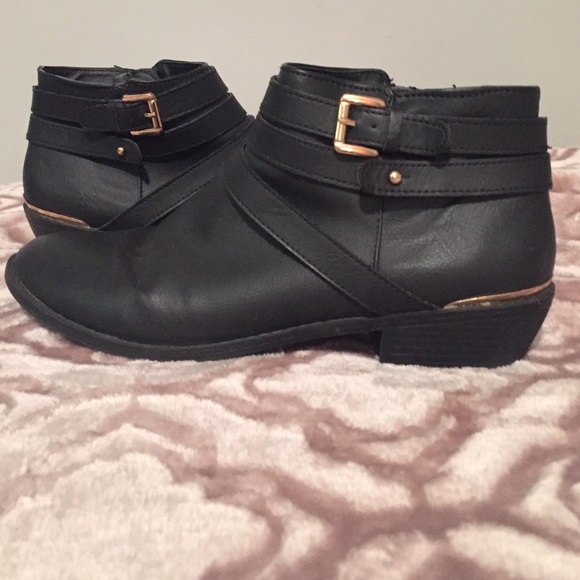 F21 ankle boots😍super cute