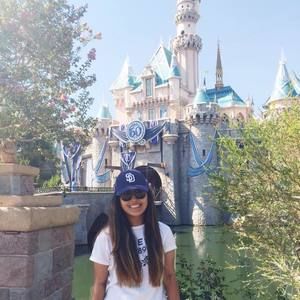 Meet your Posher, Caresse