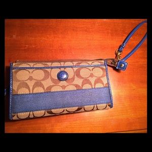 Coach wallet/wristlet