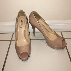 Guess nude patent leather platform peep toe pumps