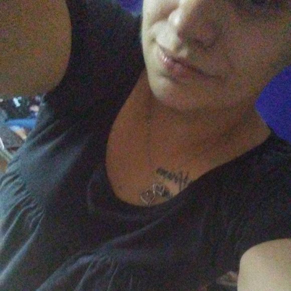 Meet your Posher, Erica - Picture 1 of 1