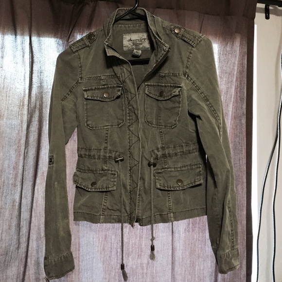 Zipper detailed Utility style jacket