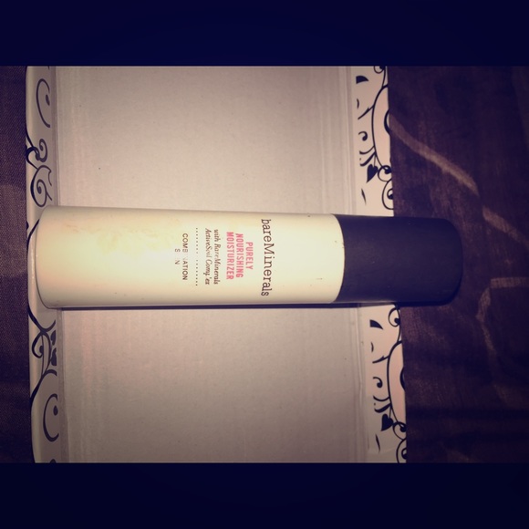 bareMinerals Other - Bare mineral moisturizer