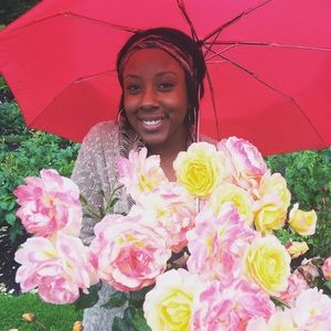 Meet your Posher, Alexys