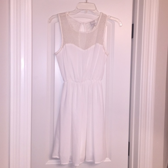 White lace dress