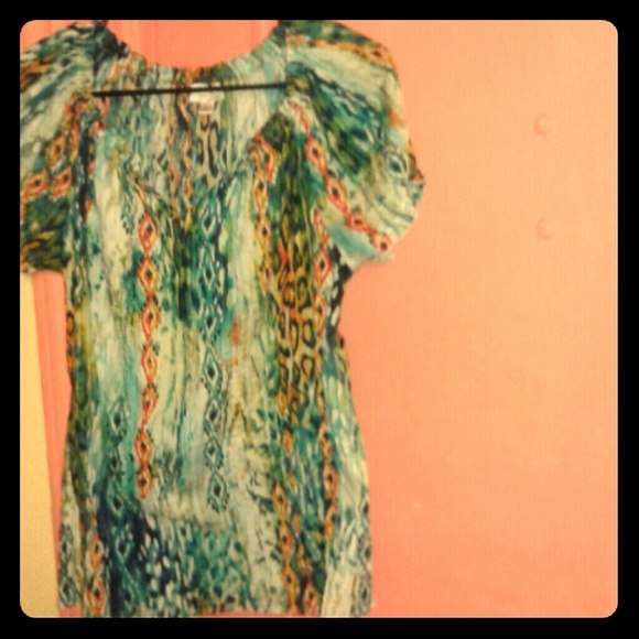 A pop of watercolors on a top! - Picture 1 of 2