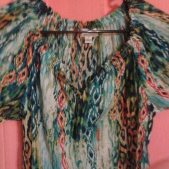 A pop of watercolors on a top! - Picture 2 of 2