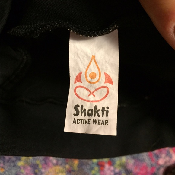 Shakti Capris - Picture 4 of 4
