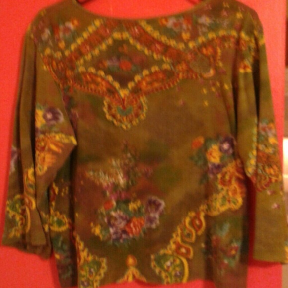 A Princess of a Blouse !! - Picture 3 of 3