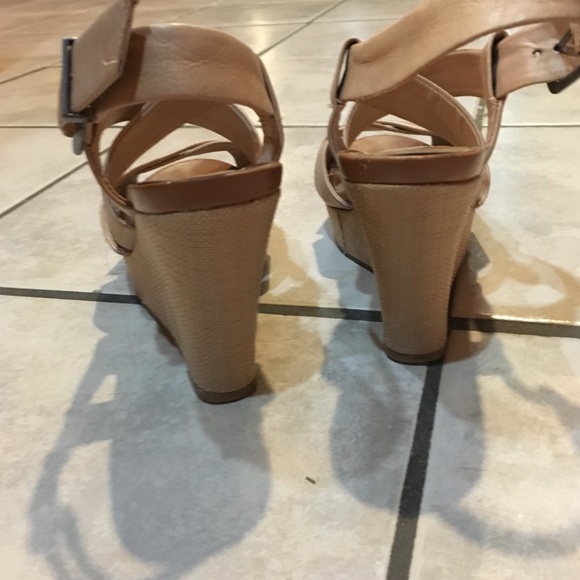 Gianni Bini Wedges - Picture 3 of 4