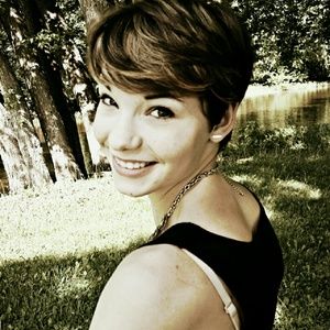 Meet your Posher, Lydia