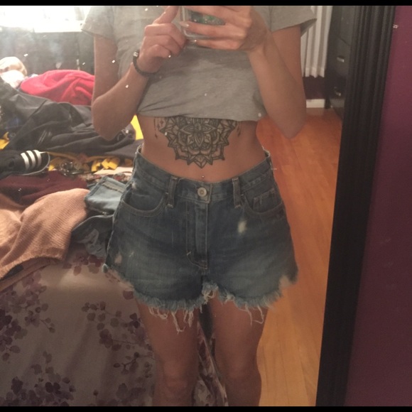 SOLD Ⓜ️ High waisted shorts - Picture 4 of 4