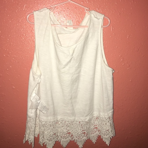 Forever 21 shirt . Size M