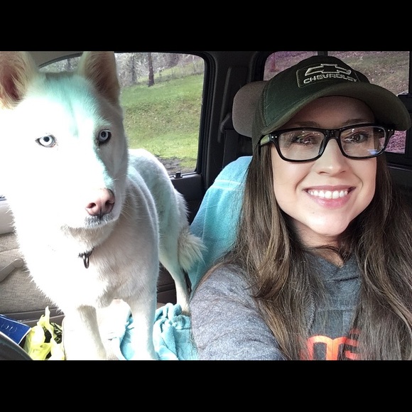 Meet your Posher, Crystal - Picture 3 of 5