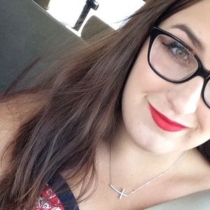 Meet your Posher, Katelyn