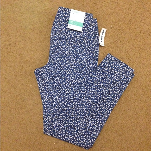 NWT Old Navy Pixie Pants