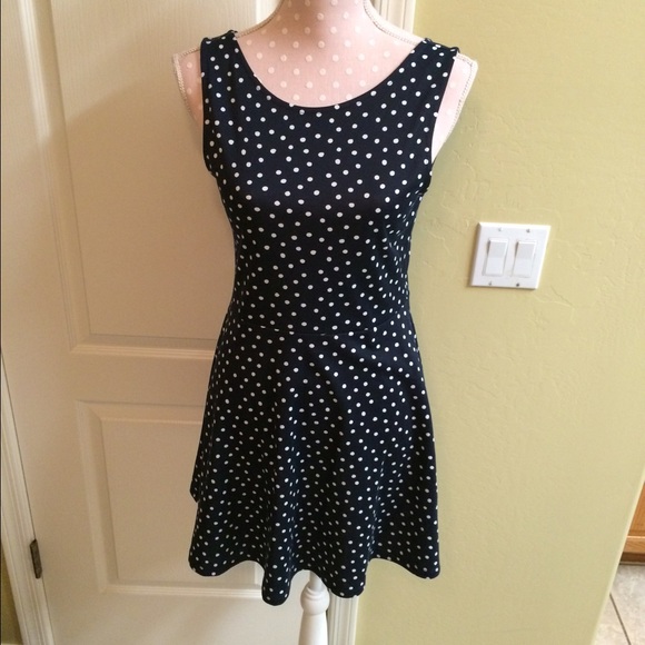 Divided Dresses & Skirts - NWOT H&M Polka Dot Dress