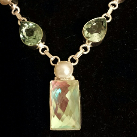 SALE NWOT Statement iridescent Necklace & Bracelet - Picture 2 of 3