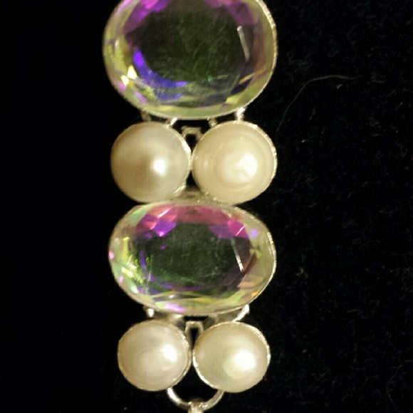 SALE NWOT Statement iridescent Necklace & Bracelet - Picture 3 of 3