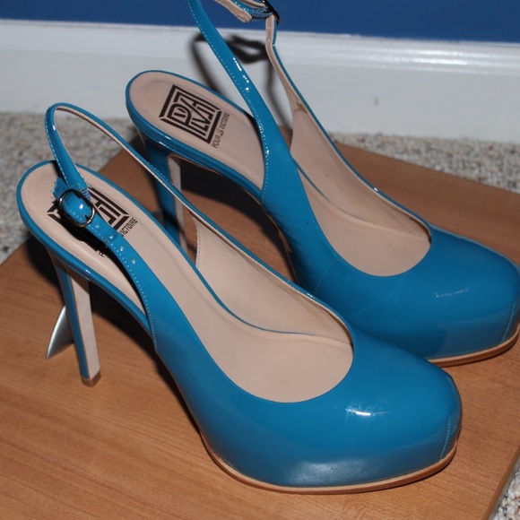 Pour La Victoire Aria Pumps