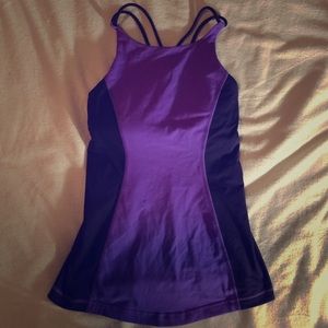 Lululemon bi-color tank with shelf bra