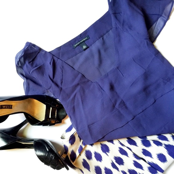 Banana Republic cap sleeve blouse