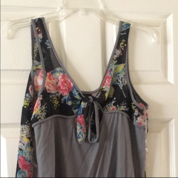 Tank top - Picture 2 of 2