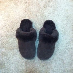 Bearpaw Slippers