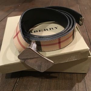 Burberry belt